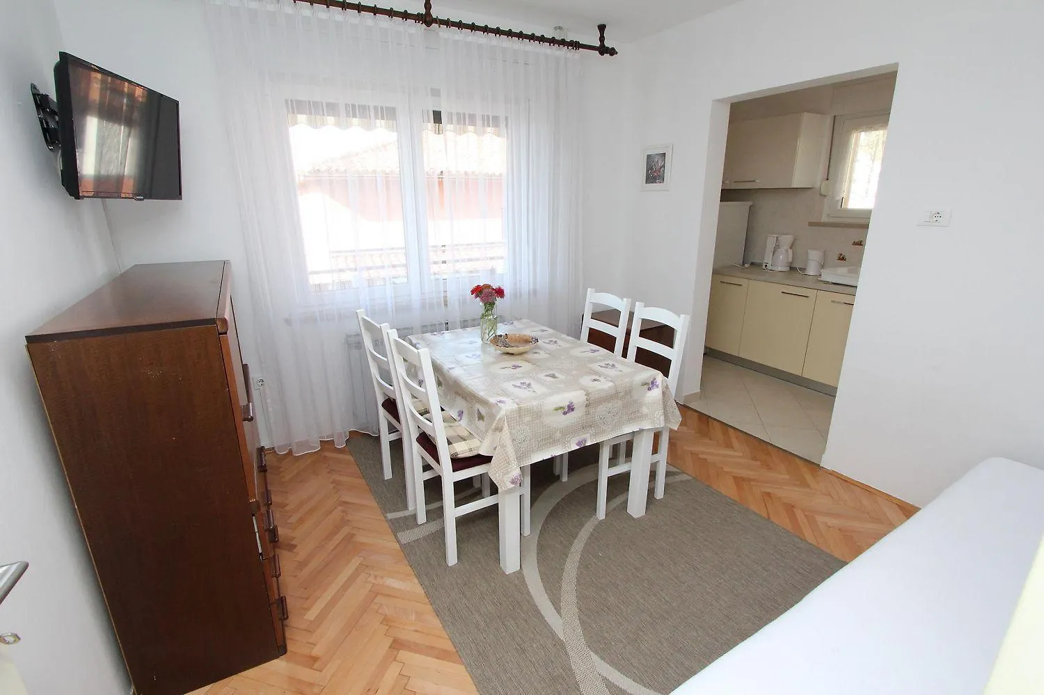 Charmantes Apartment Nur 400 Meter Zum Strand Mit Meerblick, Grillbereich, Klima, Wifi Rovinj