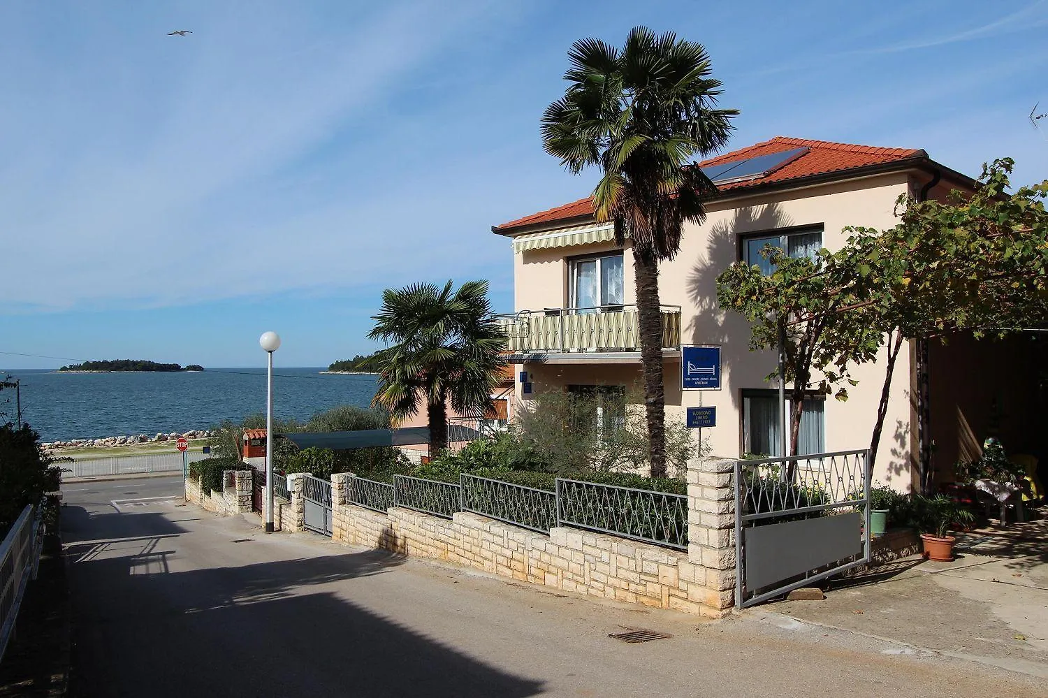 Charmantes Apartment Nur 400 Meter Zum Strand Mit Meerblick, Grillbereich, Klima, Wifi Rovinj